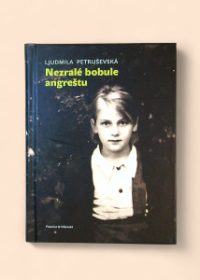 Nezralé bobule angreštu