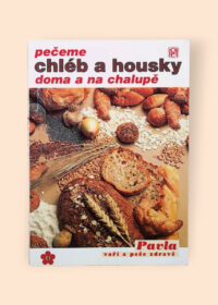 Pečeme chléb a housky doma a na chalupě
